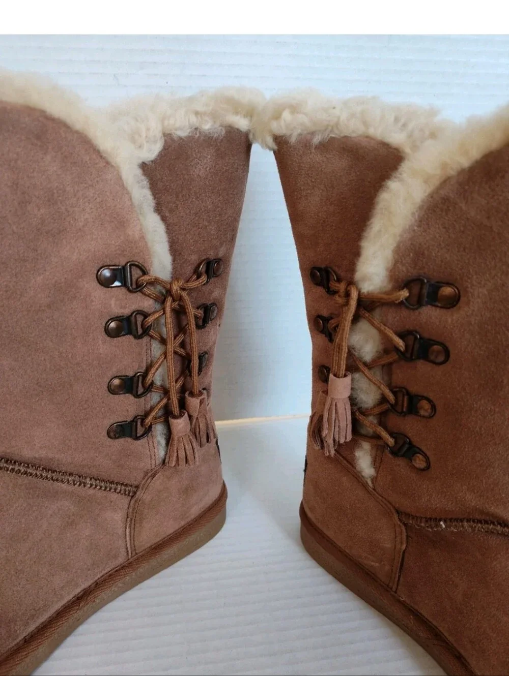 Tamarac Suede and Sheepskin Boots Women's Size 8 Chestnut Brown Tahoe